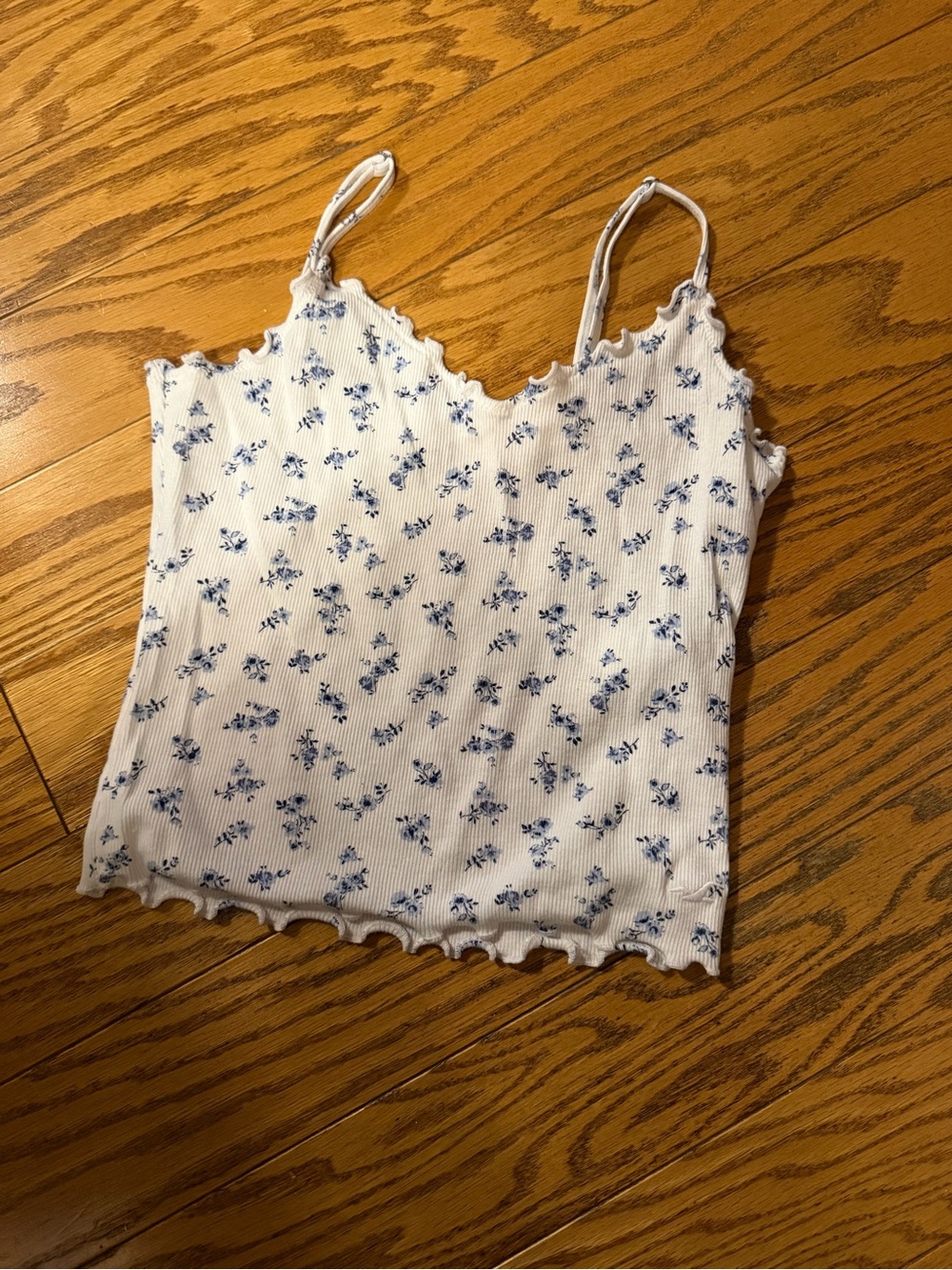 Hollister White Ribbed Floral Cami with Blue Print